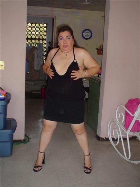 Mirna Lorena caliente amateur en real casero