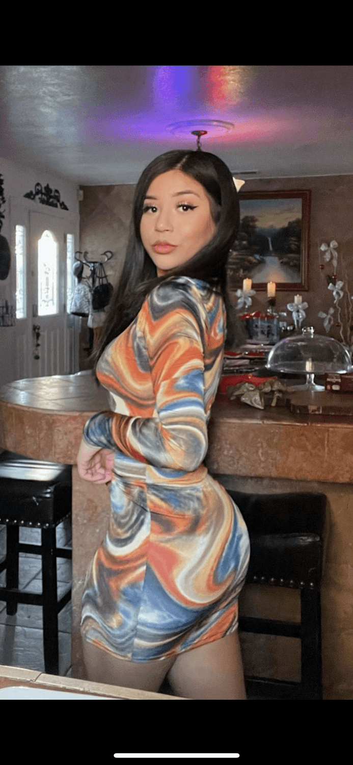 Click to view full size PREGNANT LATINA SINGLE MOM OF 2 LOVES ASSHOLE PLAYED WITH