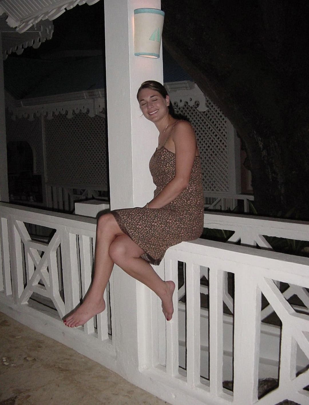 Sexy body girlfriend loves to pose