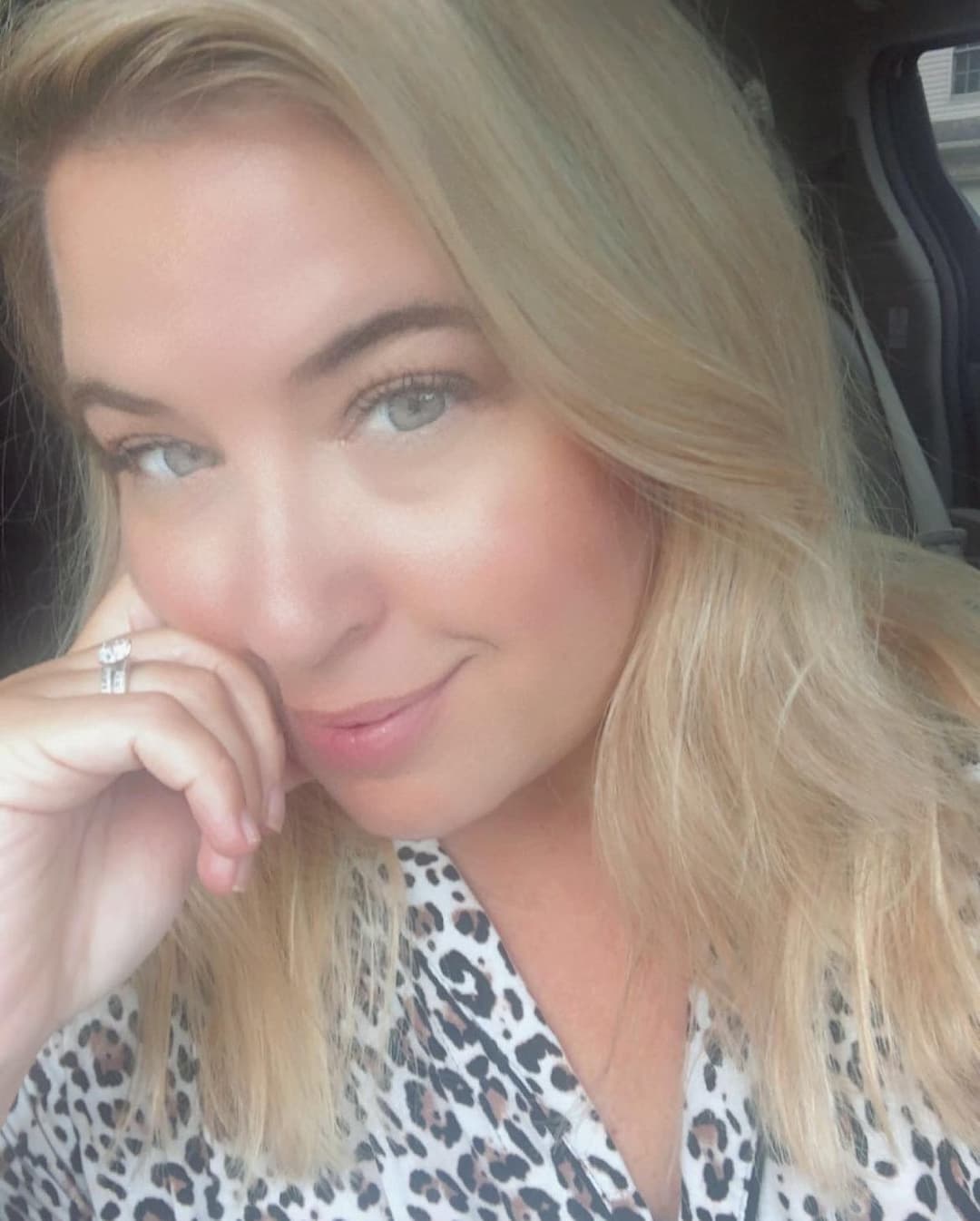 Friend fucks Kentucky wife Jennifer while she’s passed out drunk