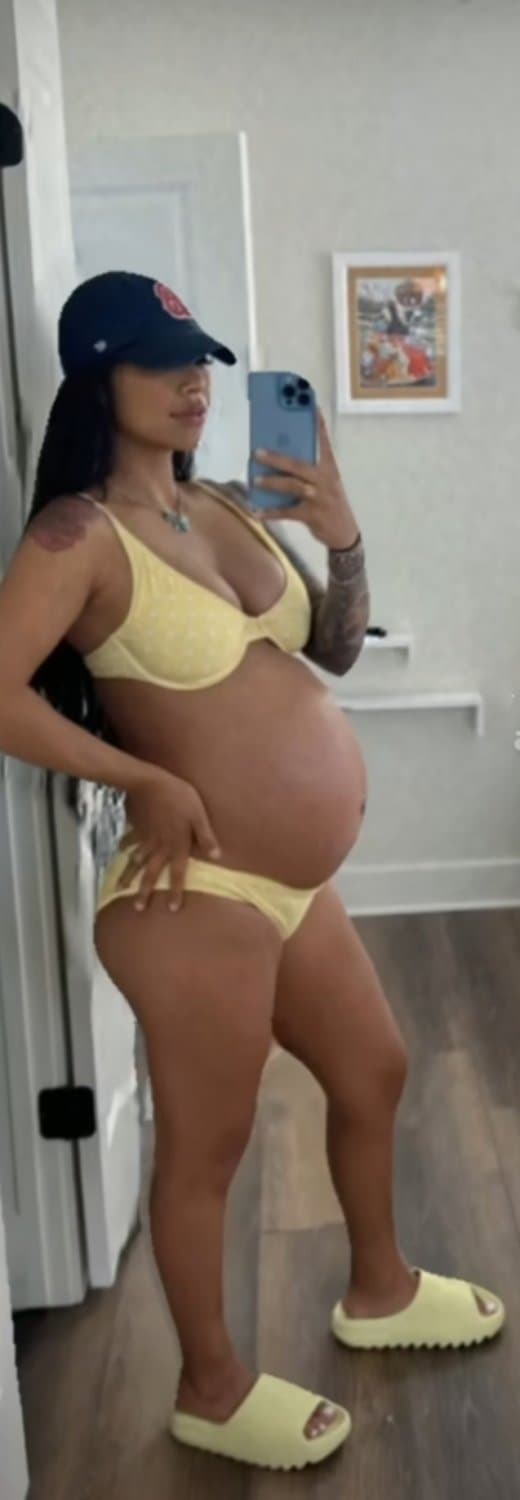 Sexy Latina MILF, Pregnant, Feet, Fit, Comments Welcomed.