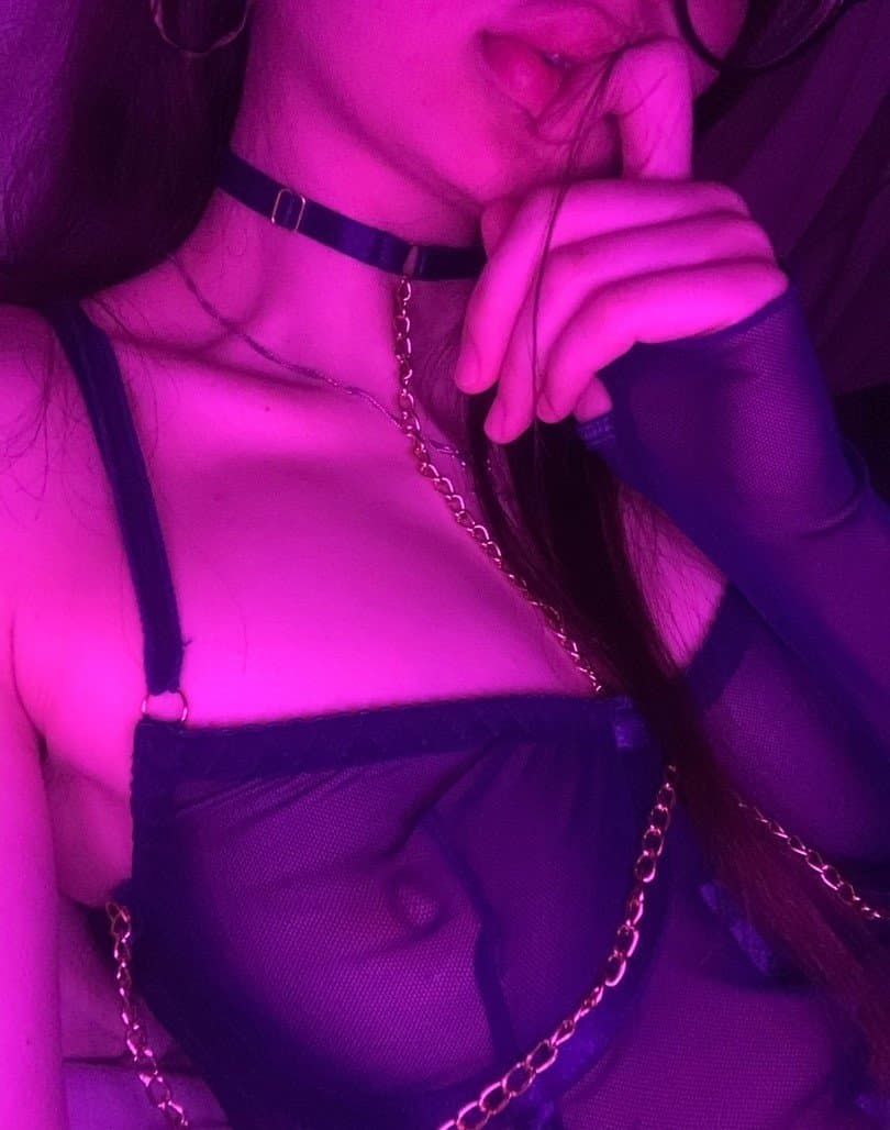 Slutty peeing Asian - bfs kik in comments