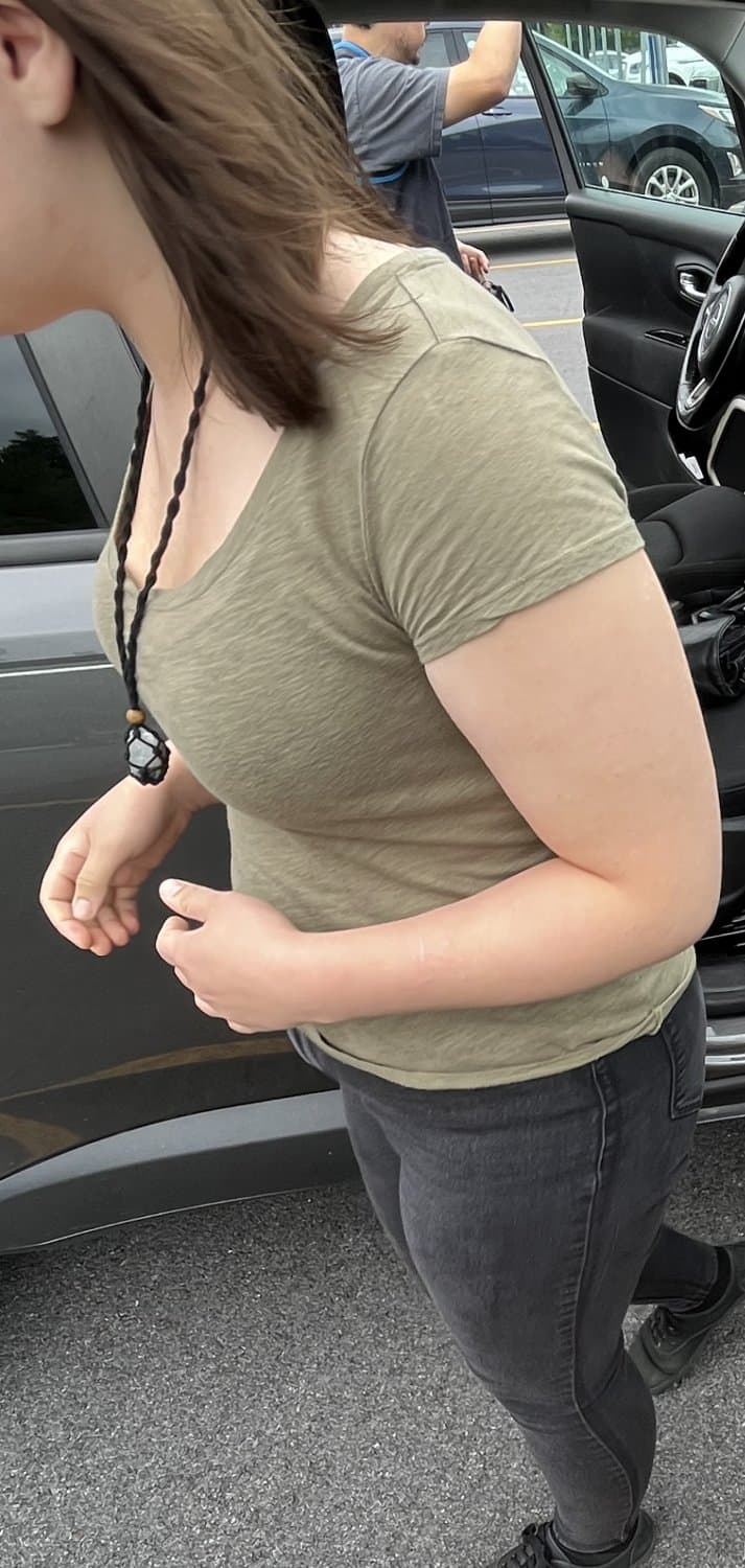 I’m Going Crazy Gooning For Liz Again Fuuuuck! Liz Liz Liz Liz Liz!