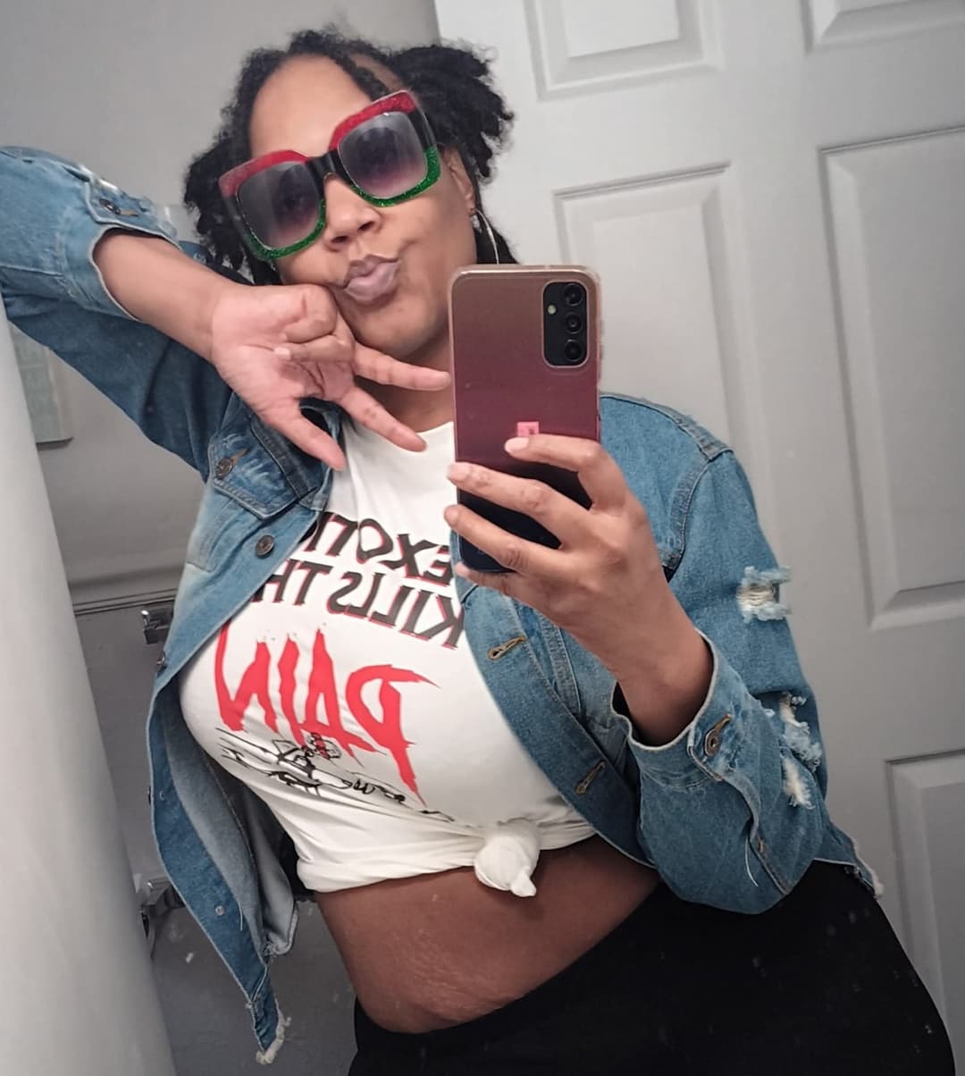 CURVY THICK EBONY MATURE