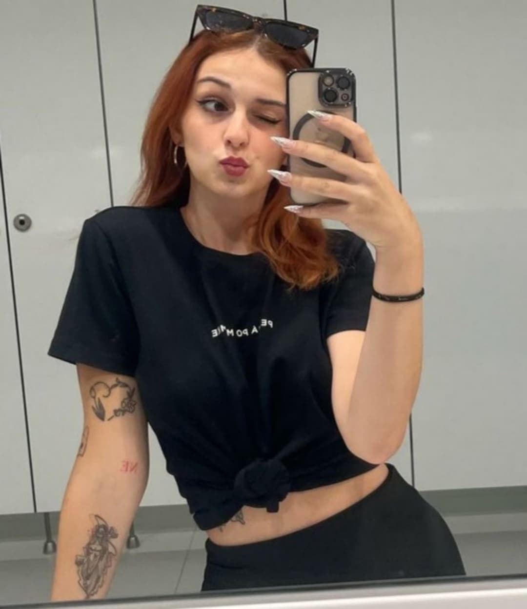 horny coworker wanted to share jasmin 21 because she is made for big cocks