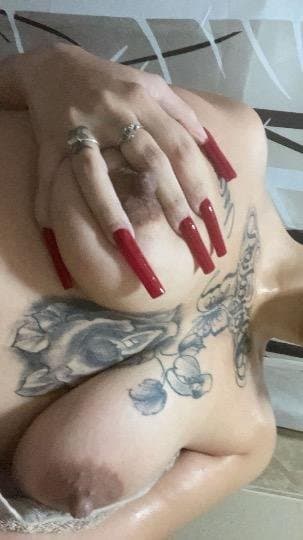 25 year old tattoo Dulce Latina escort that I f yesterday