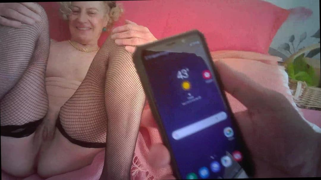 HIDDEN CAMS AFTER OPEN PHOTOS SESSION FOR MATURE NURSE SOLANGE