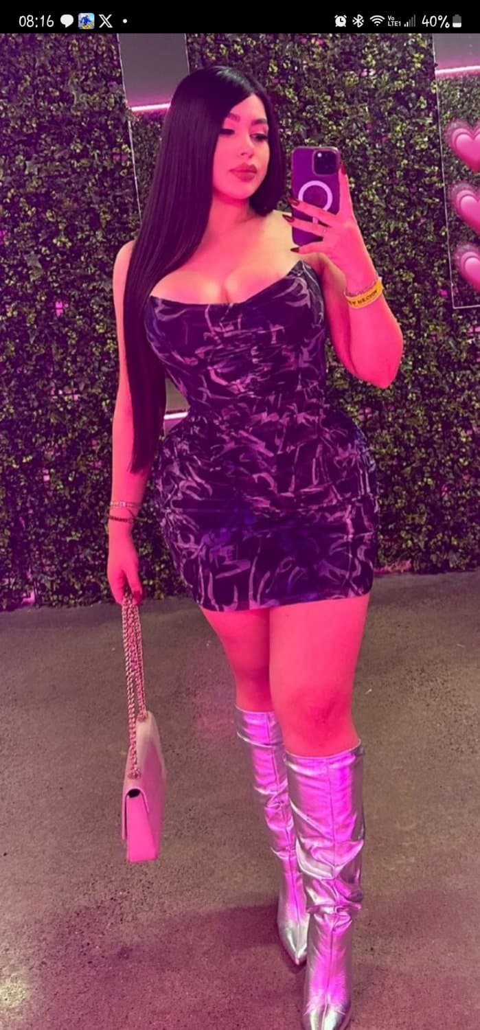 Chica buchona hermosa y de muy buen cuerpo