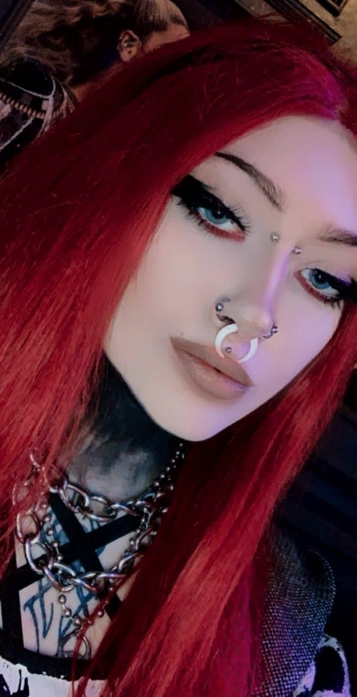 The way you look I look at you make it impossible not to touch yourself