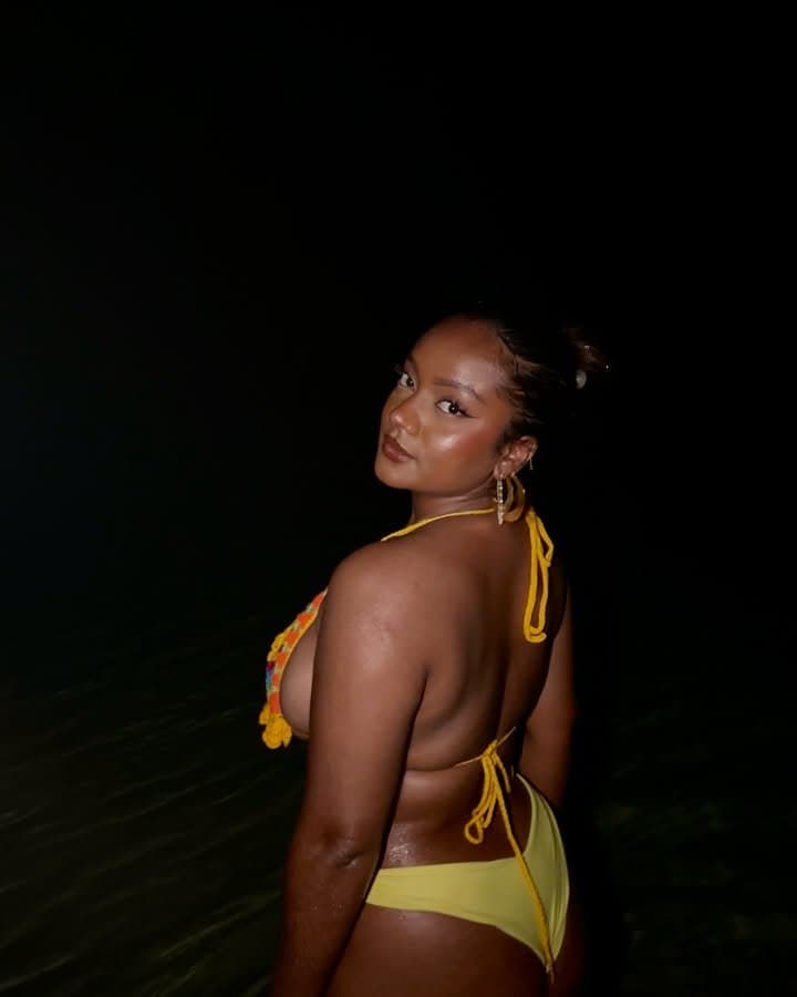 Click to view full size Islander fuckpig with big tits