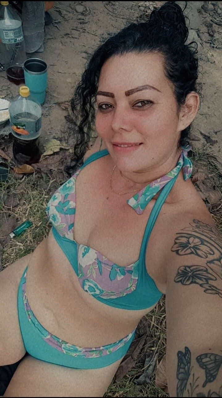 Click to view full size Esta puta me vende contenido exclusivo?maría