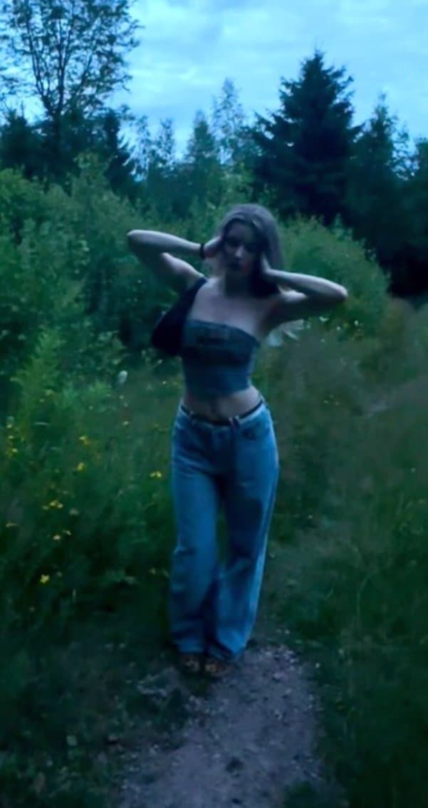 How i look at you waiting for you to cum on me outdoor! Am i a worthy onlyfans newcomer?