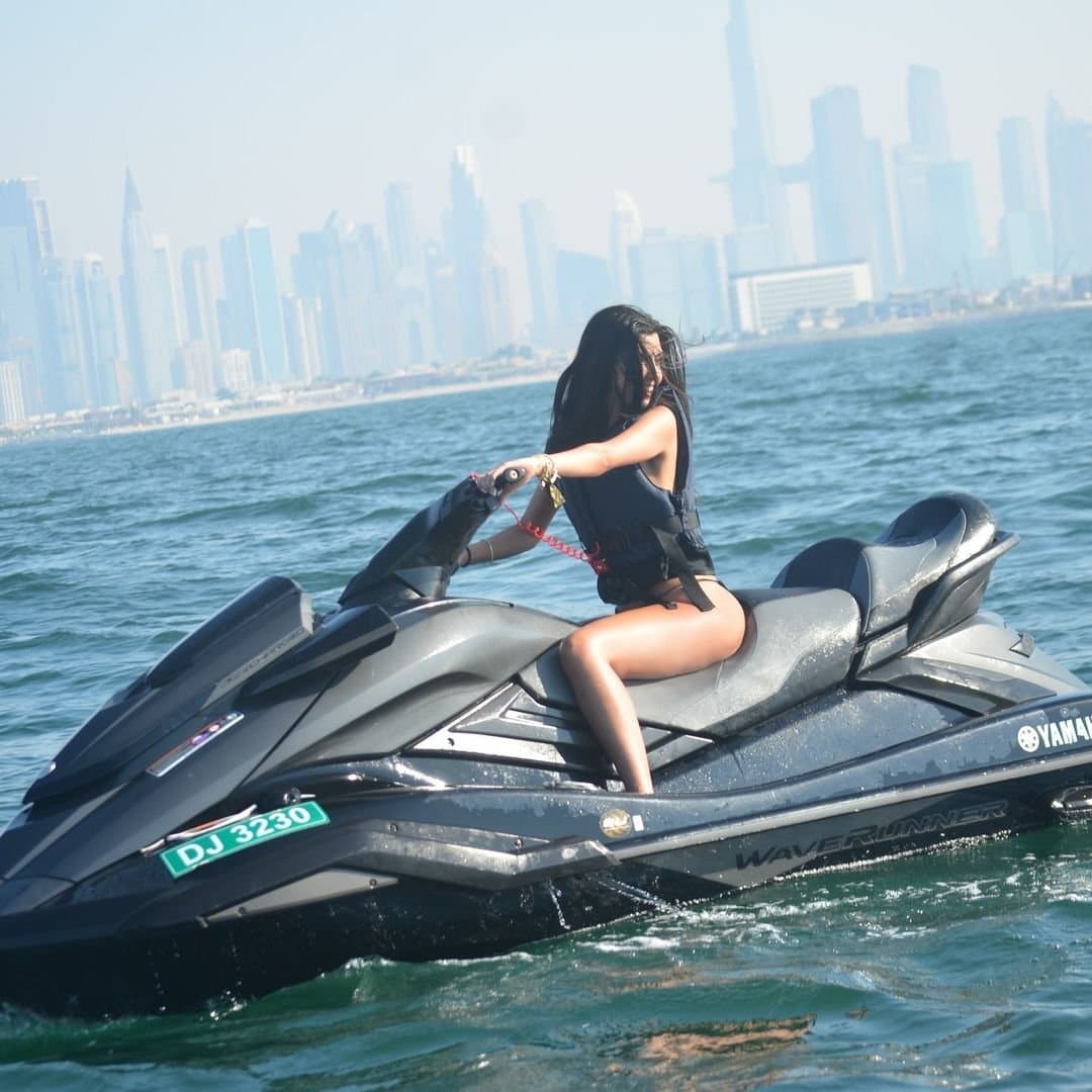 Arab Muslim whore teen showing her cute ass in bikini