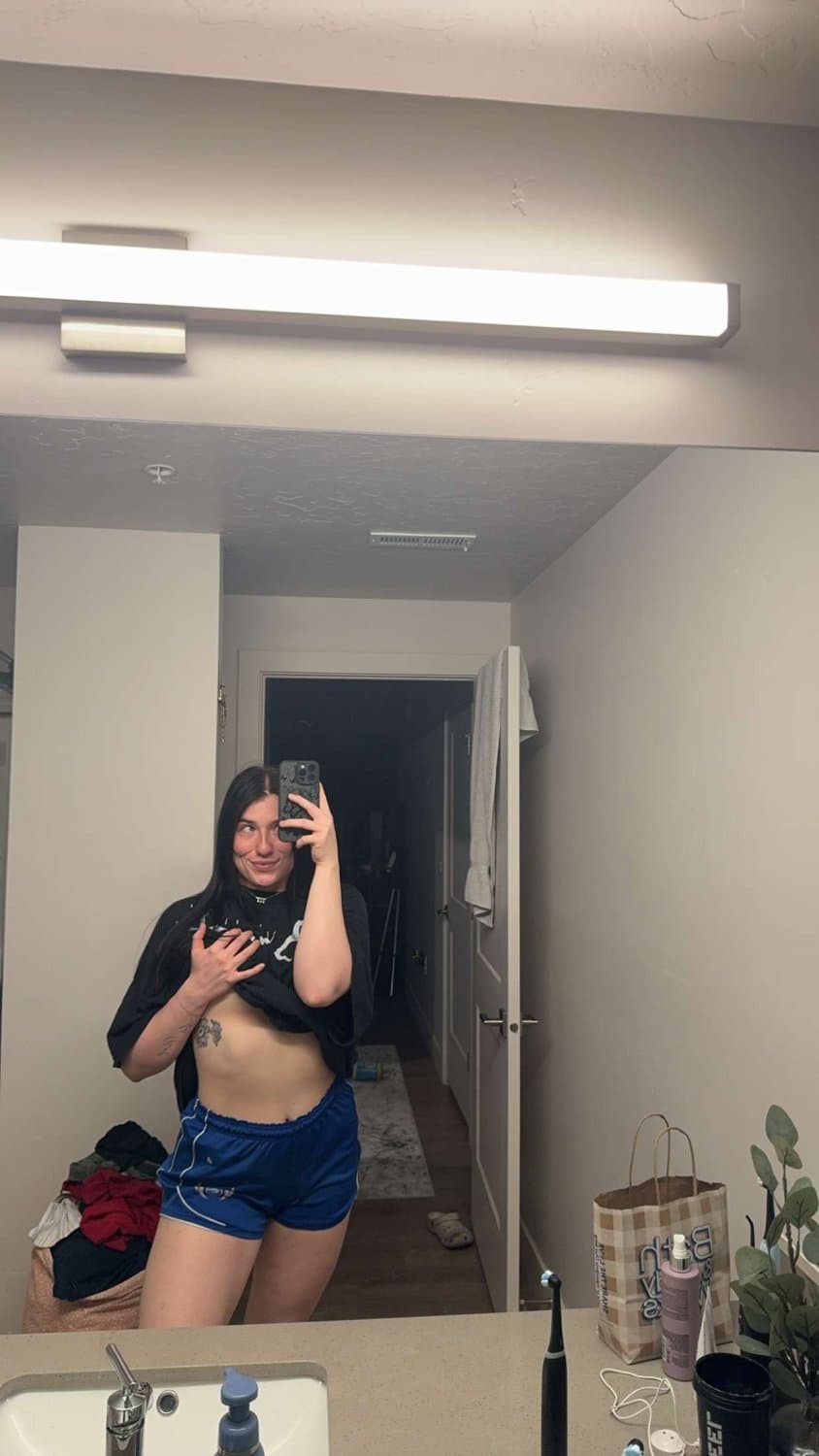 Wife’s second time being shared and getting ready to be fucked.