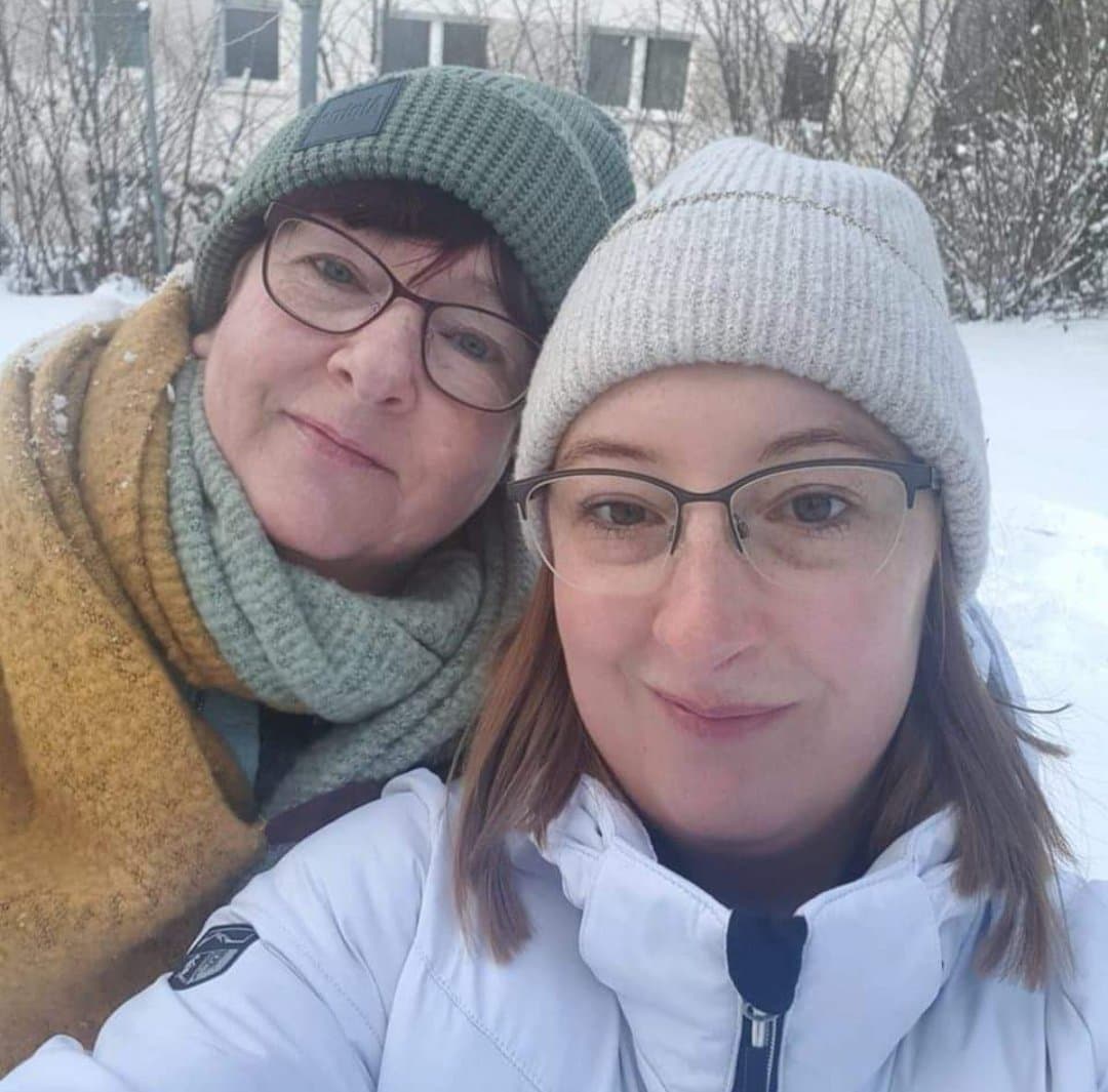 Geile Fotzen aus meiner Familie für freies Reposting