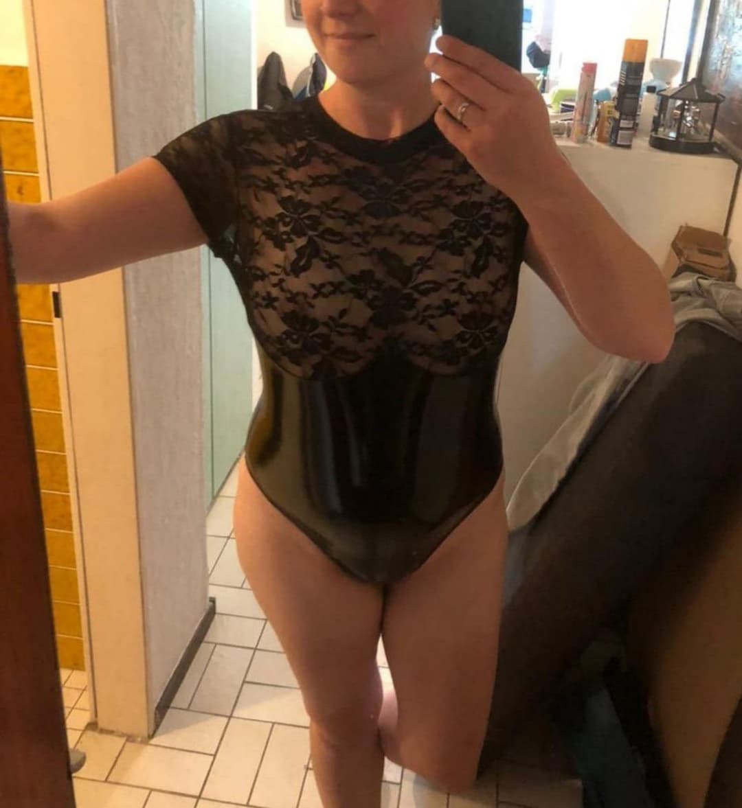 Kik this slut and tell her what you think. Kik jeremy3425 for the same treatment