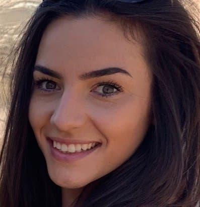 Click to view full size Mount and Fuck Hot Teen Hannah Daly Until You Cum Inside Her