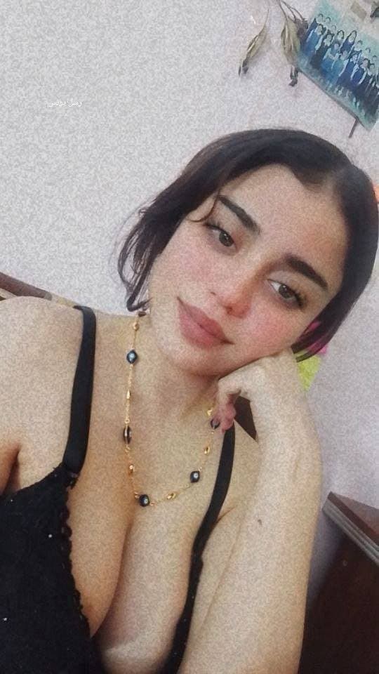 A veiled Arab girl with a soft body full of energy???