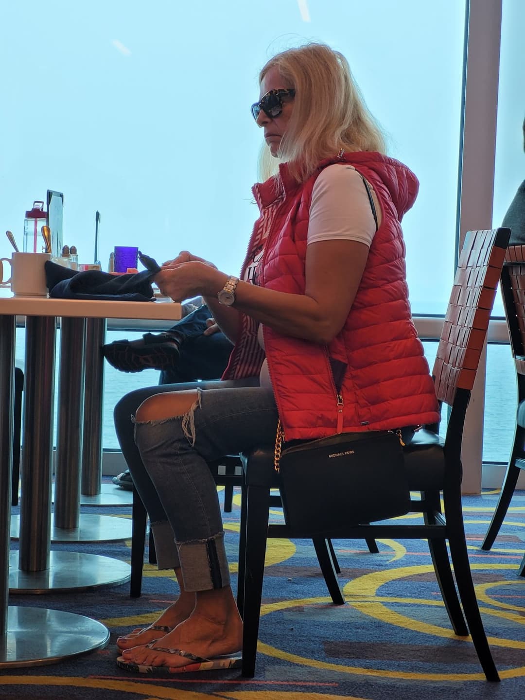 White milf feet on the cruise