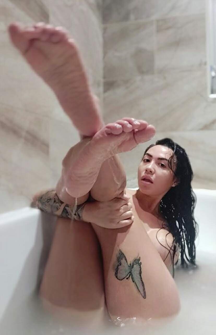 Hot UK Chav Pawg Fuckdoll Slut British Asian