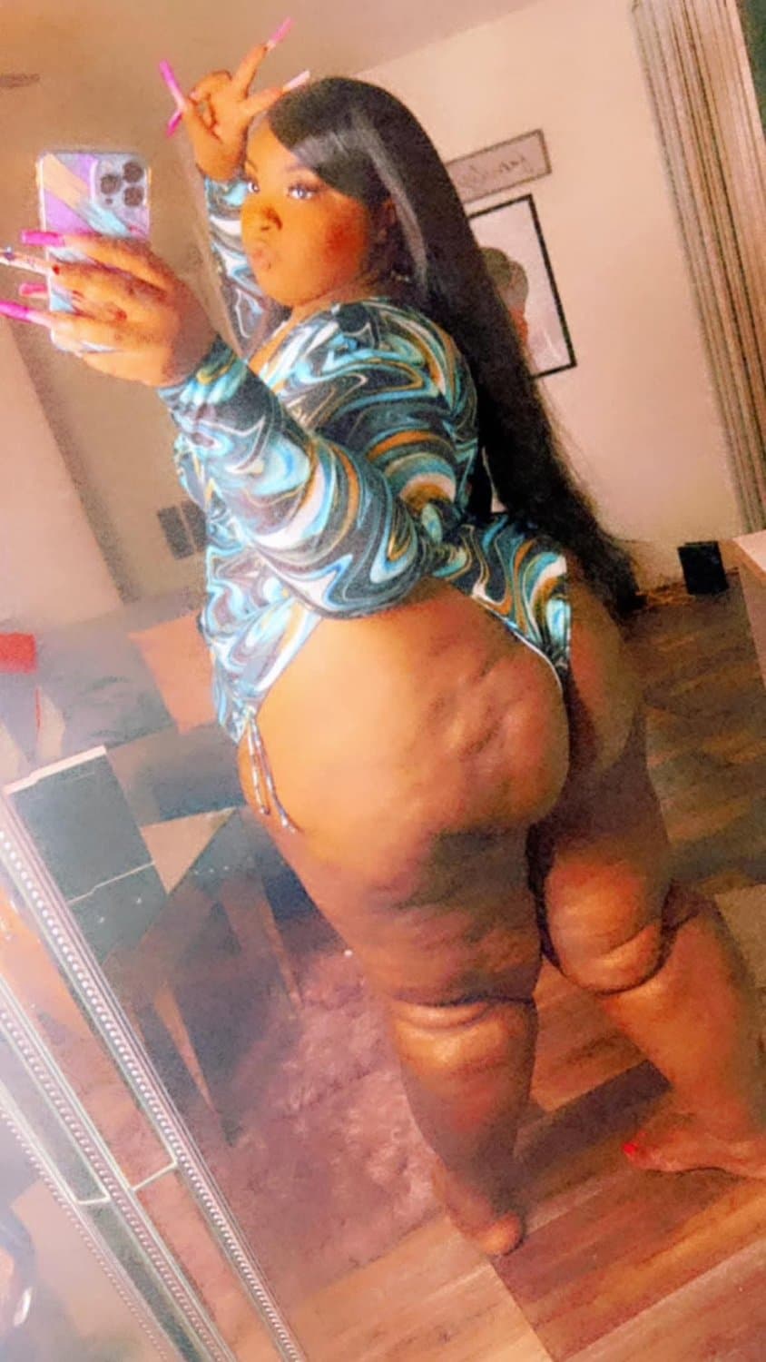 SEXY CHUNKY CHUBBY THICK CHOCOLATE EBONY BIG HUGE ASS SSBBW BBW