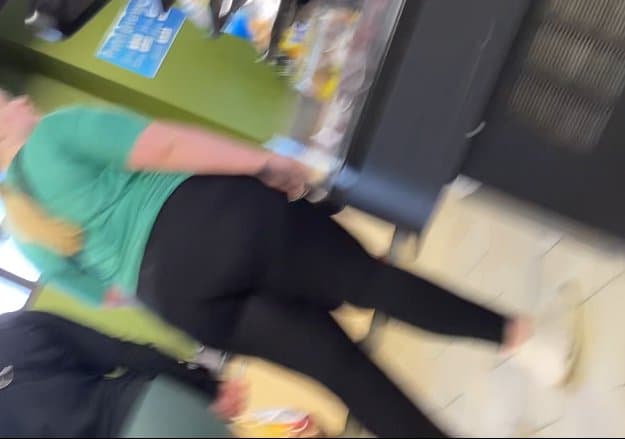 2 Big Booty Sluts Creeped On At Gas Station Creepshots