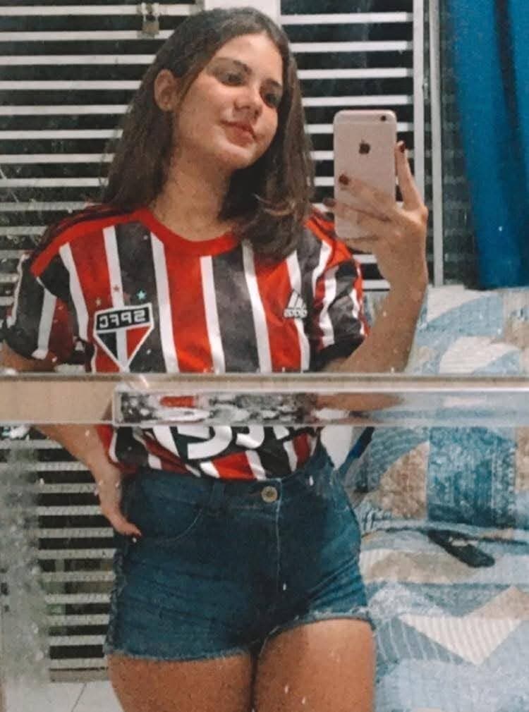 Amiga vazou sua parceira novinha