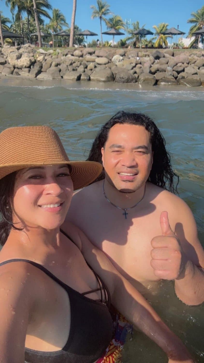 Husband shares his wife Randa nudes