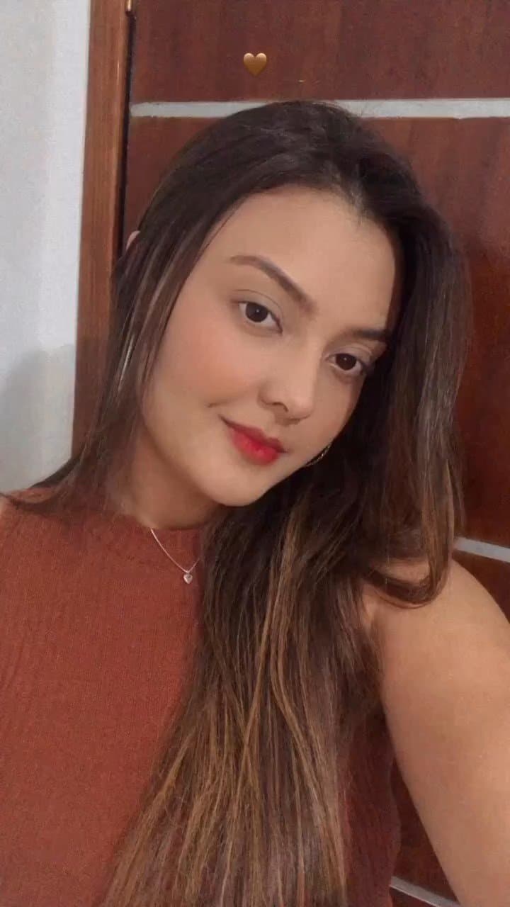 Isabella crente peituda / Isabella busty believer