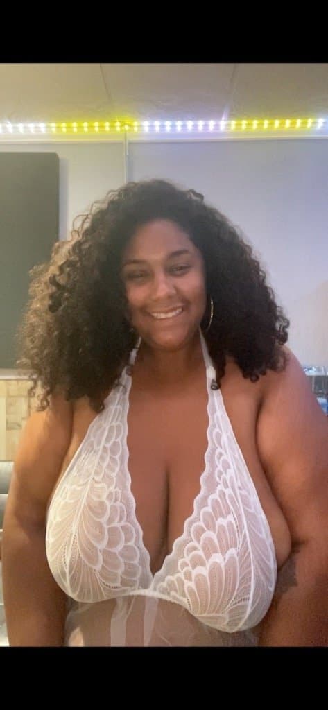 SSBBW NERDY? BUSTY? EBONY?.