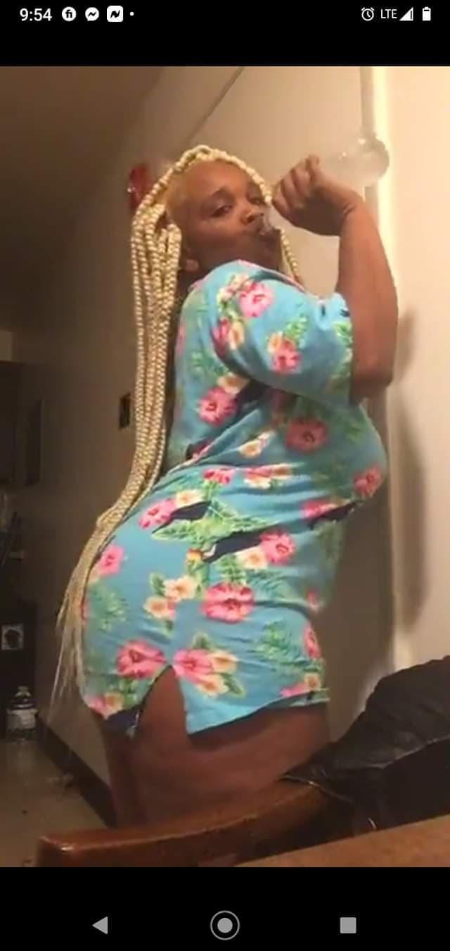Freaky Bi Bbw Auntie (She need to start a only fans) I would not pull out 19