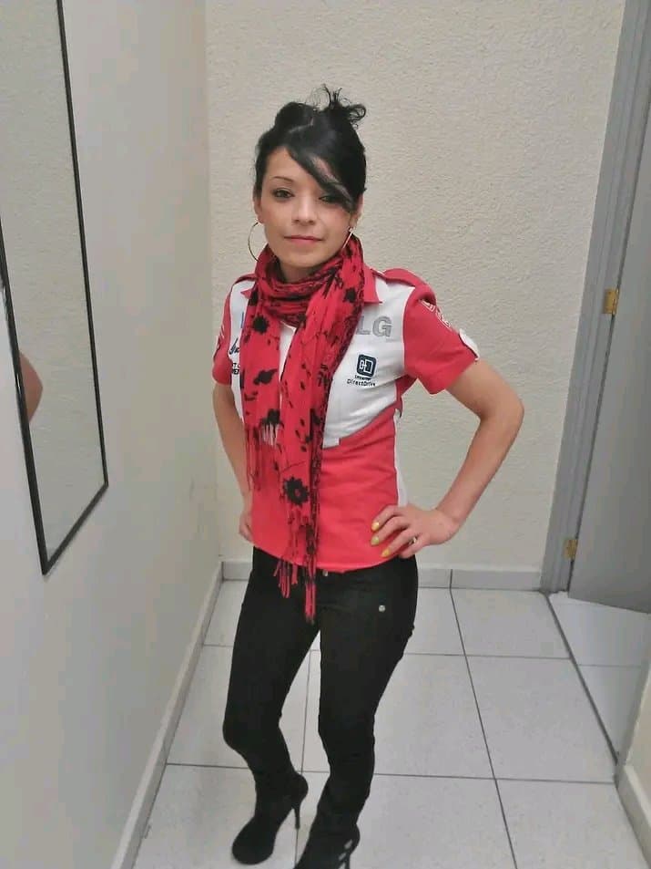 Vendedora mexicana sexi de Elektra