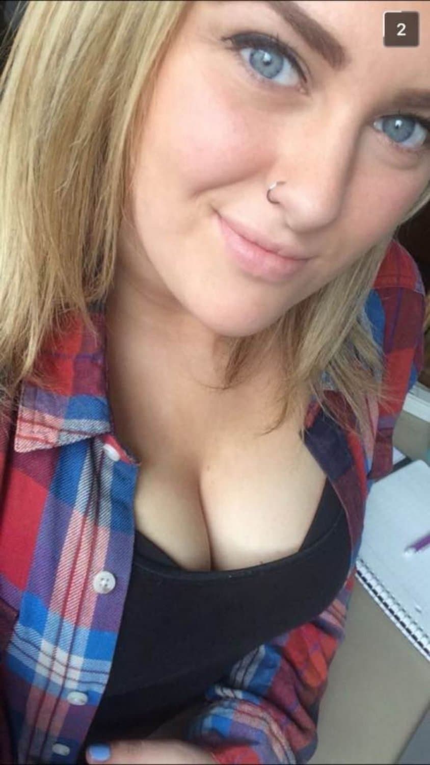 Raina 18yo Minnesota USA likes blowjob and deeptroath with big boobs. For same  my Kik in comments