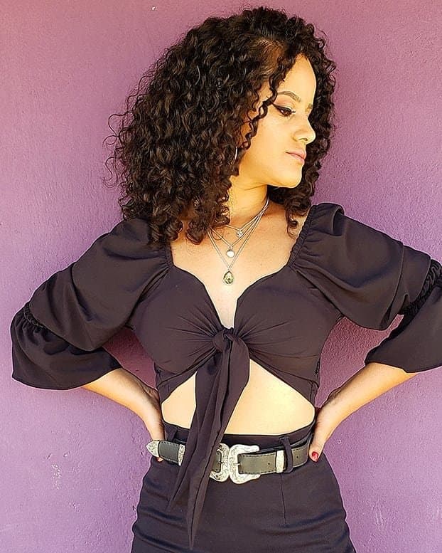 Click to view full size Minha nova deusa dona de casa já mim fez gozar muito