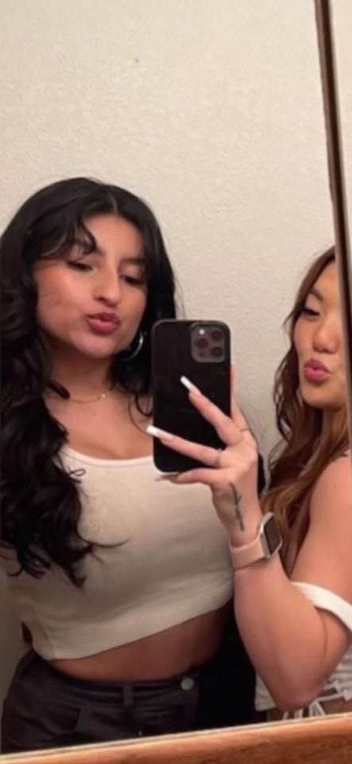 Latina knows how to ride cock