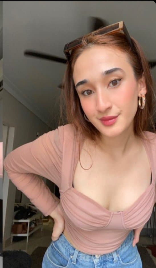 Hot BN malay social media model