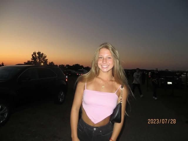 Sexy petite blonde teen Dylan