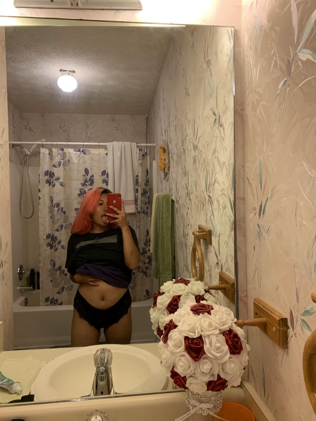 Latina slut Brenda shown off in all her glory