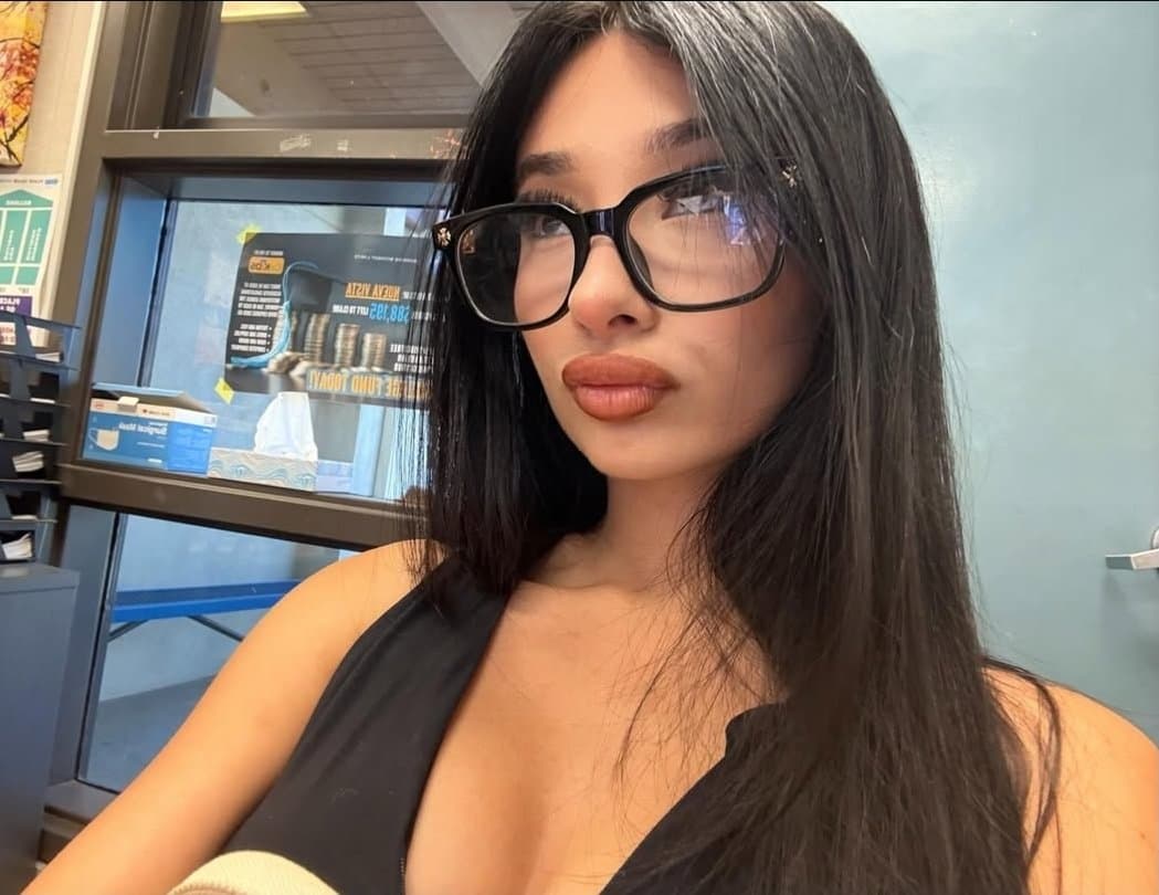 Click to view full size Tessa is just flawless