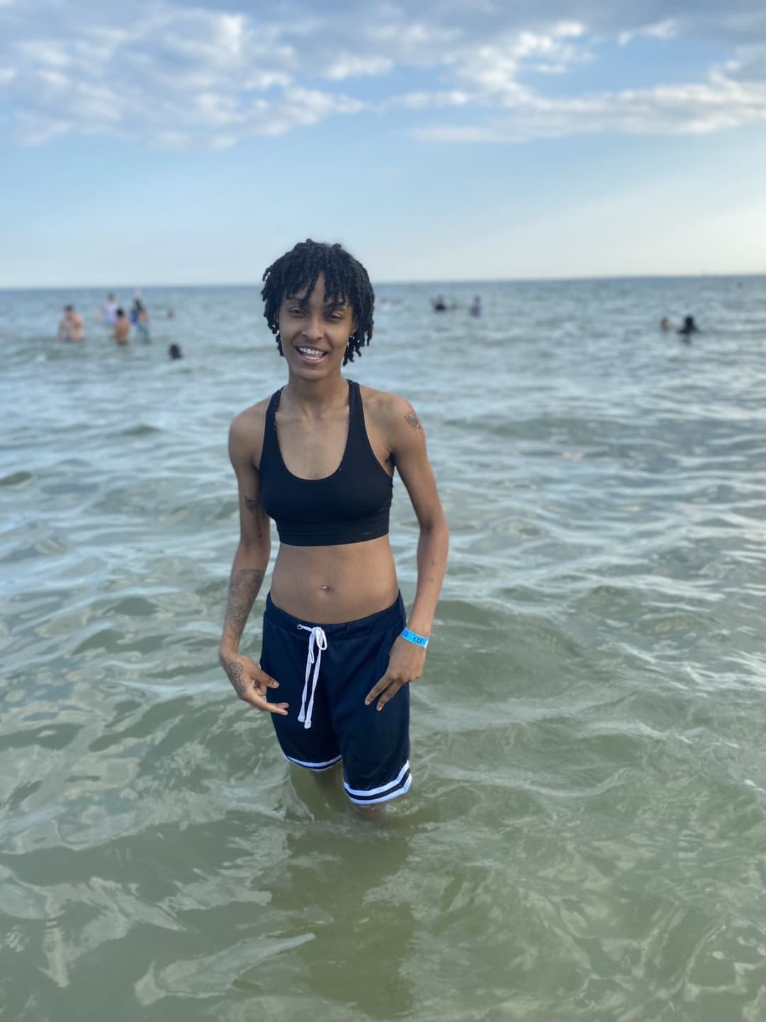 Light Skin Stud Dyke Red