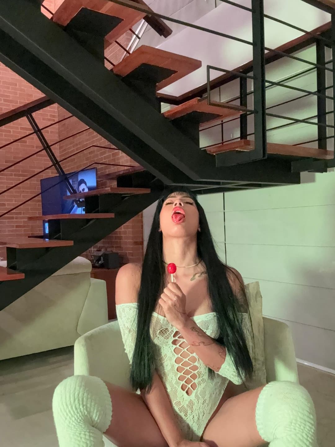 Click to view full size Zoe Flame