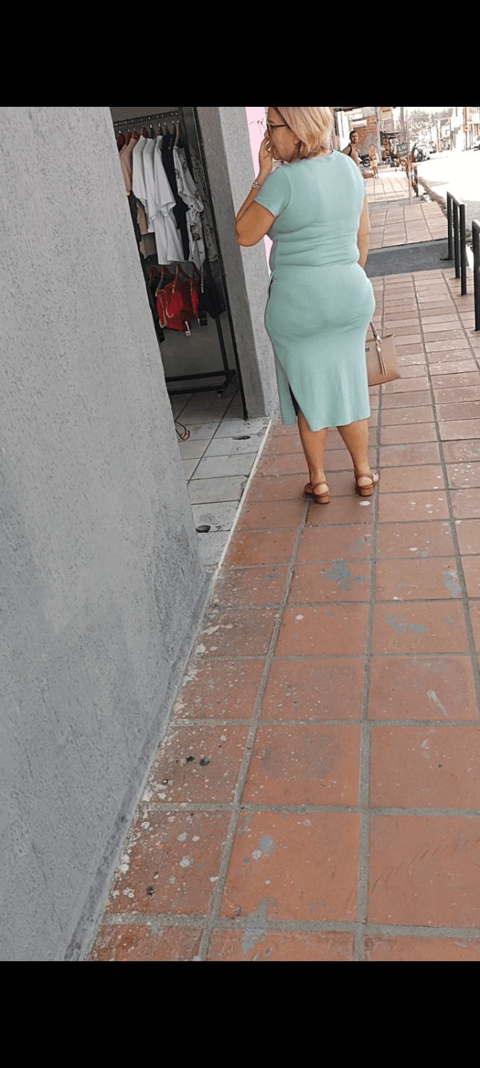 Crente do bundão cheio de celulite