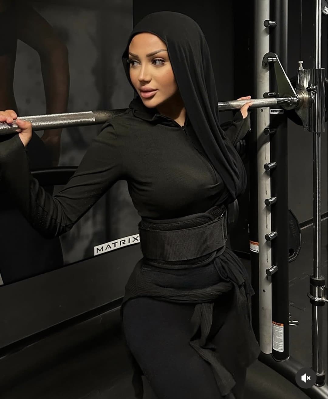 iraqi hoejabi with dsl showing why hijabi bitches r the best ????