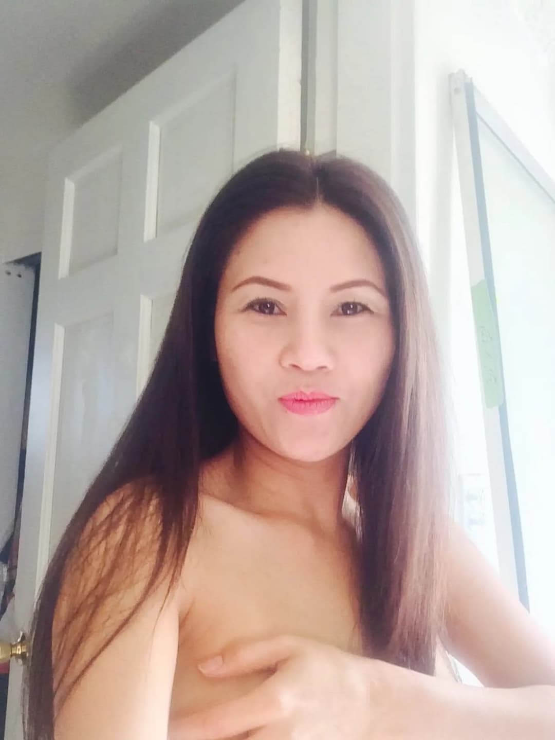 Click to view full size Choi Con Vo Dam Cua Thang Ban Than Tu My Ve Vietnam. Hien Nguyen Con Di U50 Chim Con Tot.