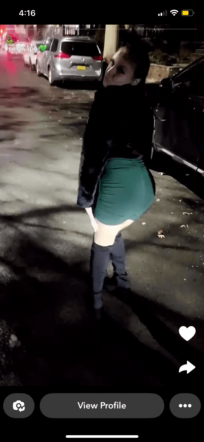 White sluts barley 18 leaks from nyc lmk if you want text my snap