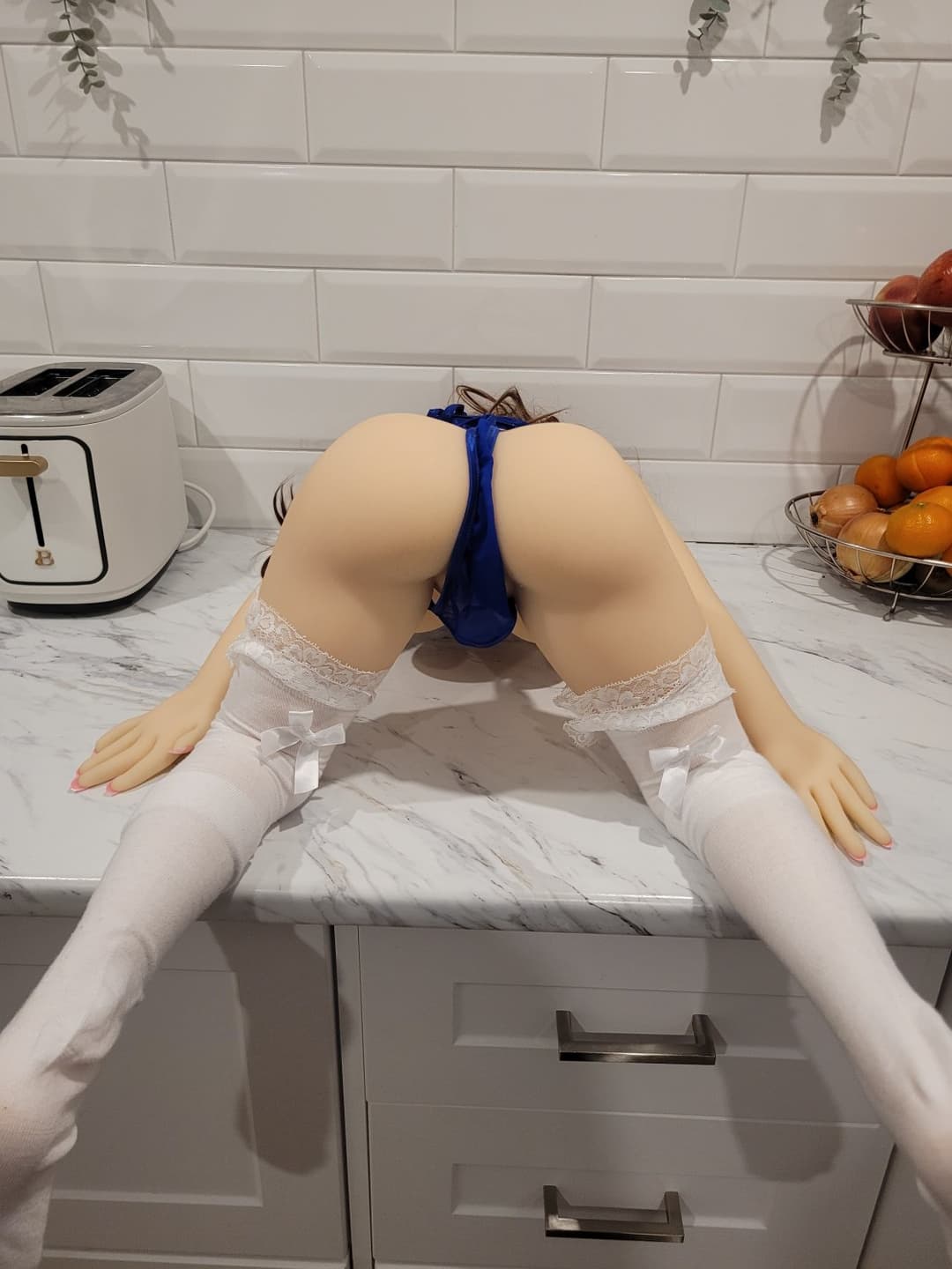 SLUTTY LINGERIE BABE IN KITCHEN