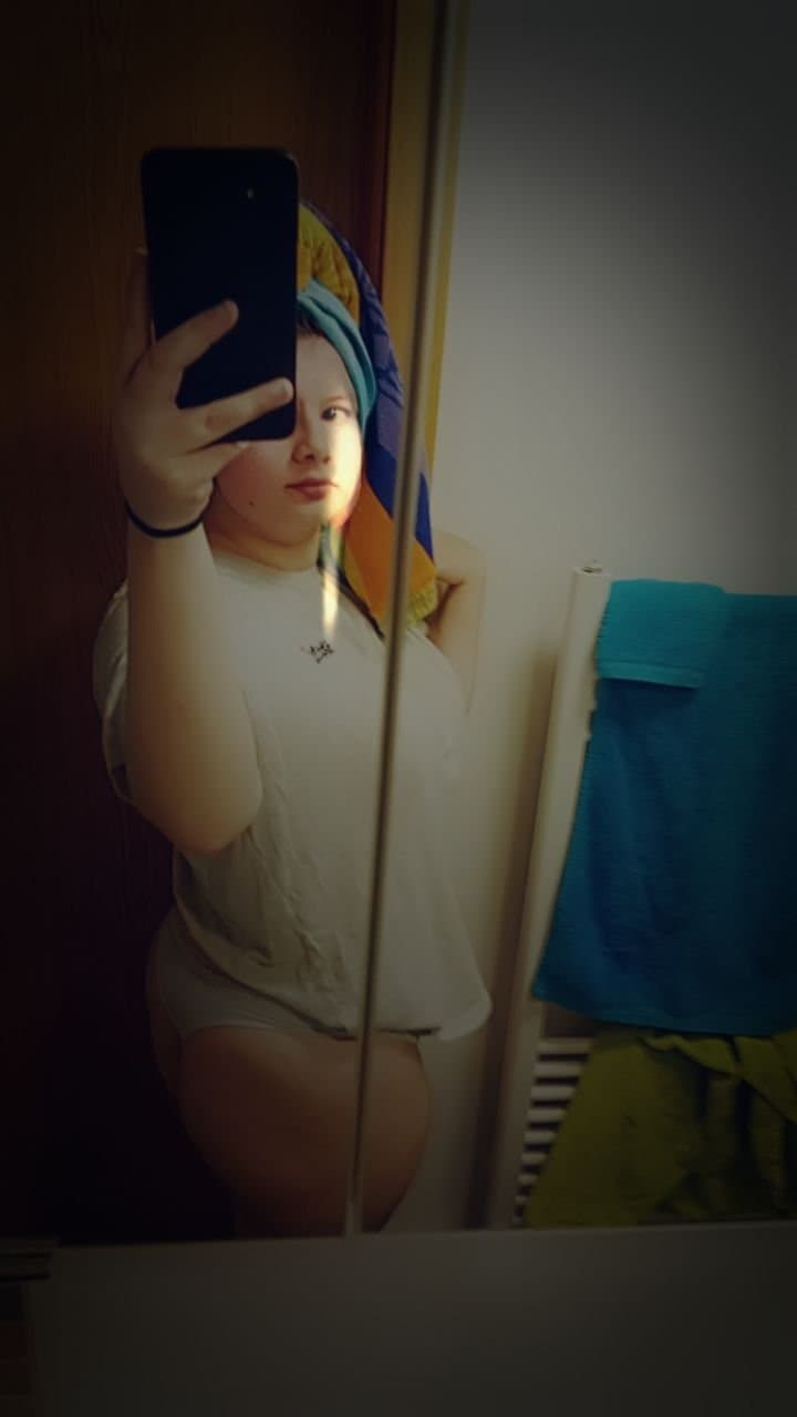 Sweet 18 and already a webslut