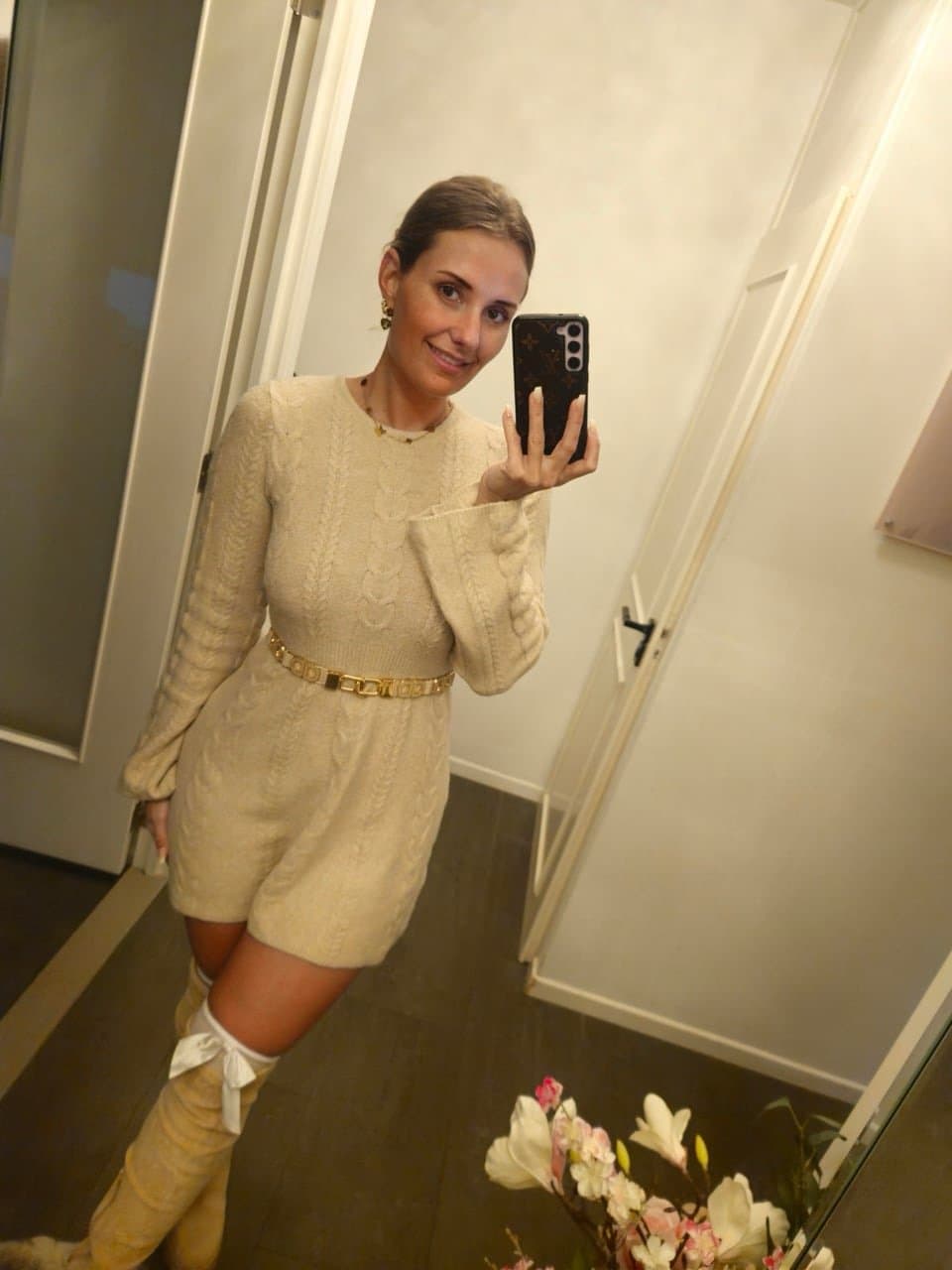 Amateur Wife | Big Boobs | 30yo Dutch flight attendant mom turn you on?