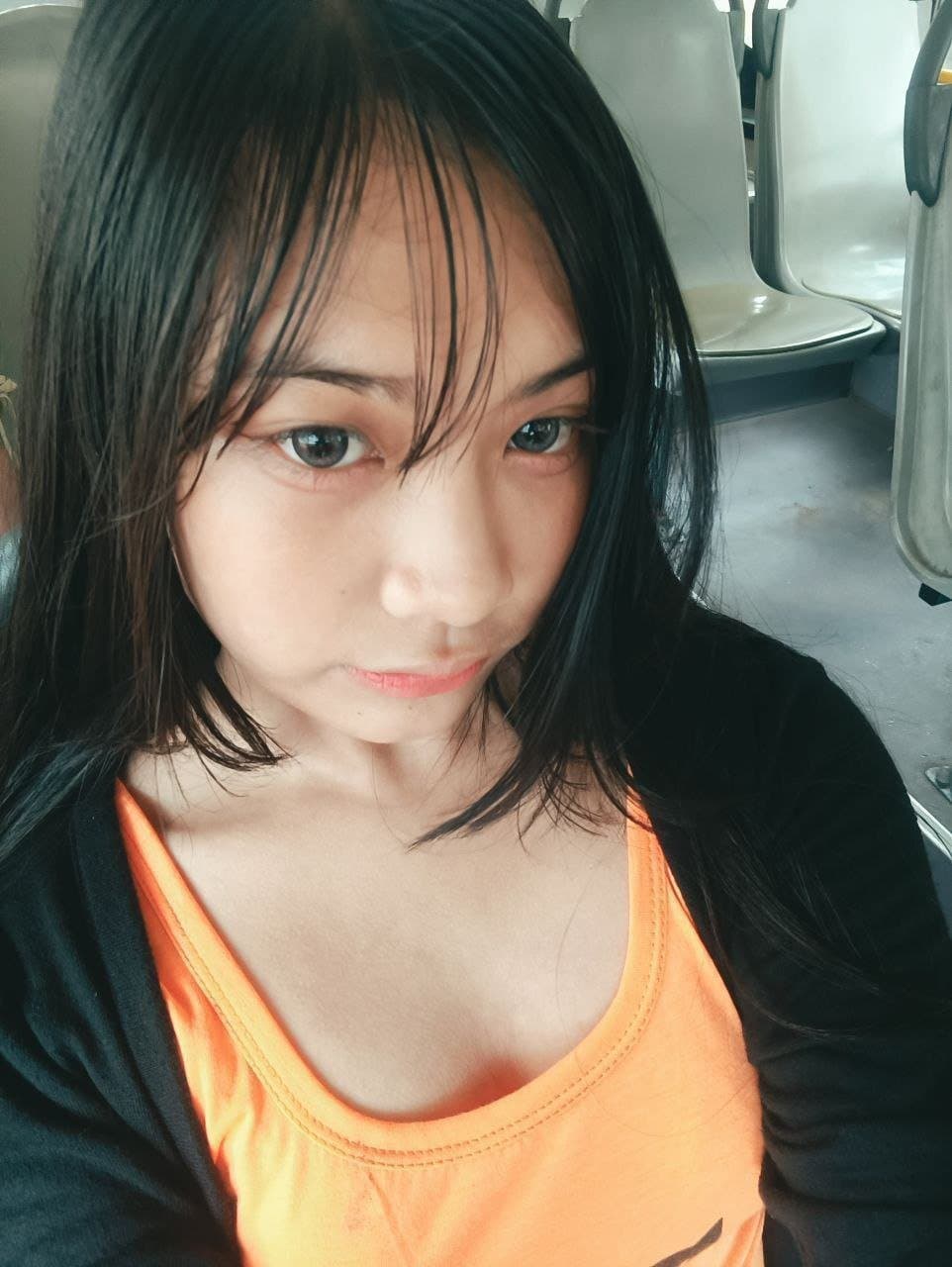 Myanmar girl start with sex chat end with hotel sex