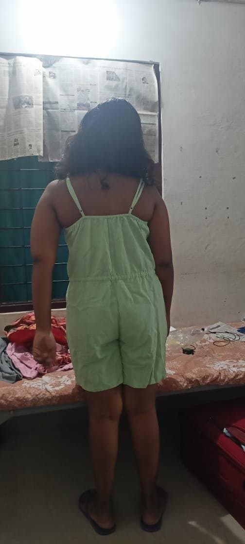 Mallu nude girl amitha showing her sexy big boobs and shaved pussy